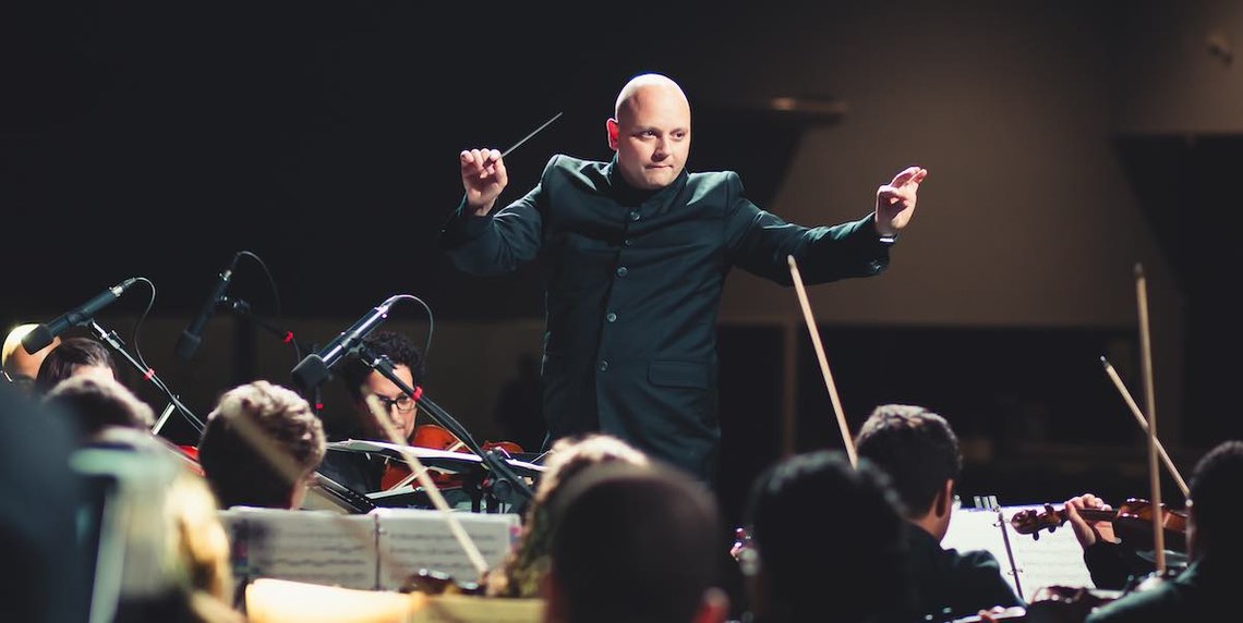 Orchestra conductor - metaphor for SEO blog optimization